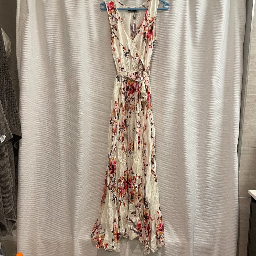 Floral print v-neck maxi dress